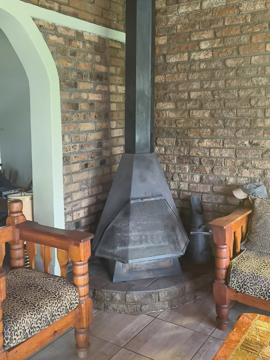 4 Bedroom Property for Sale in Viljoenskroon Free State